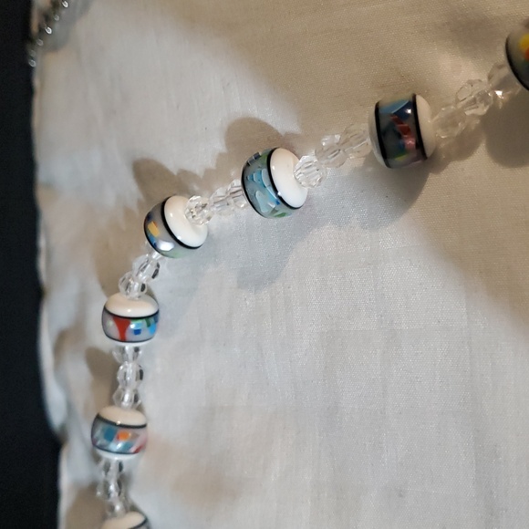 Embroidered Floral Cream Clutch - Picture 3 of 6